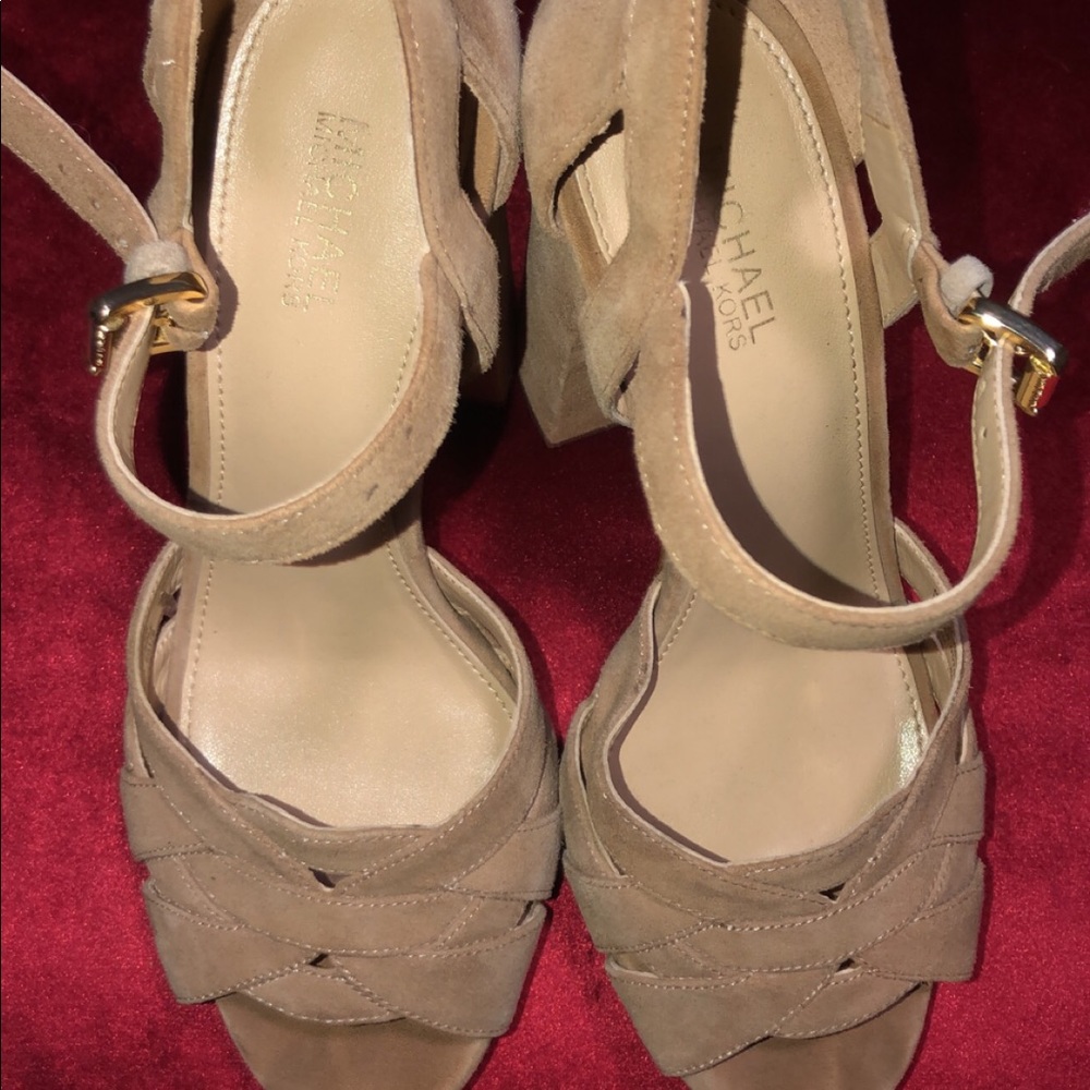 🥵‼️MICHAEL KORS HEELS 🥵‼️
